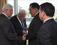 Abbas (L) with Sharon, Mubarak and Jordan's King Abd Allah (R).
